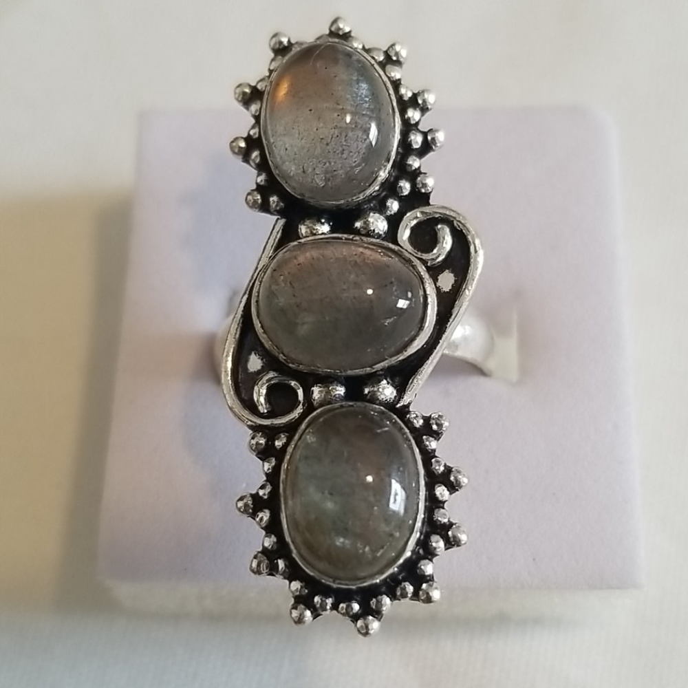 Vintage 3 stone Labradorite Silver Ring